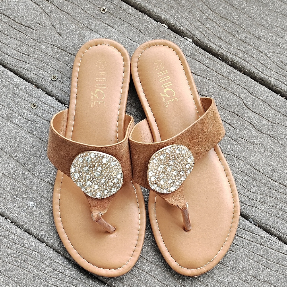 Rouge Helium Tan/Brown Jeweled Thong Sandals 7.5